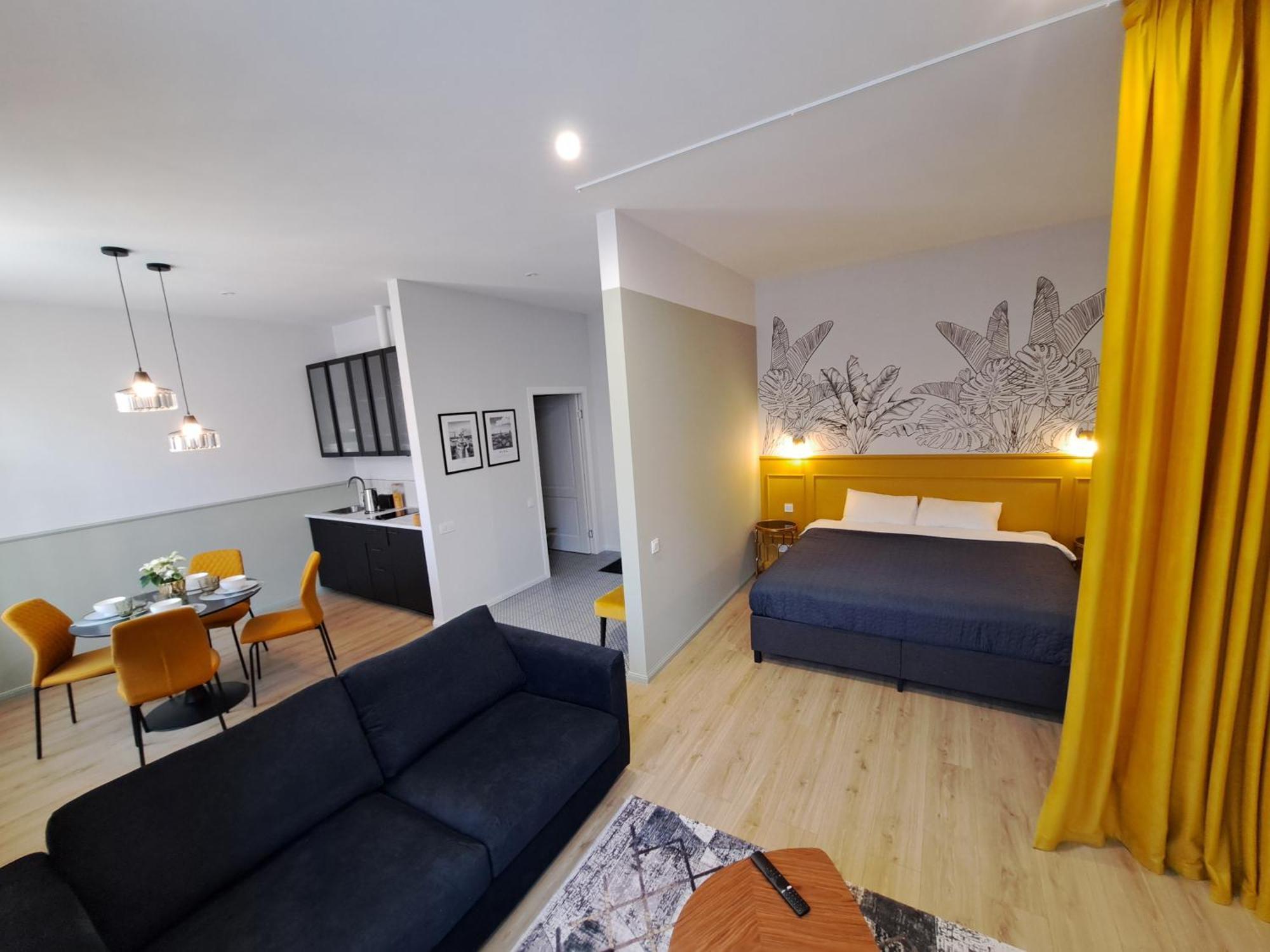 Golden Palms Apartment In The City Centre Riga Kültér fotó