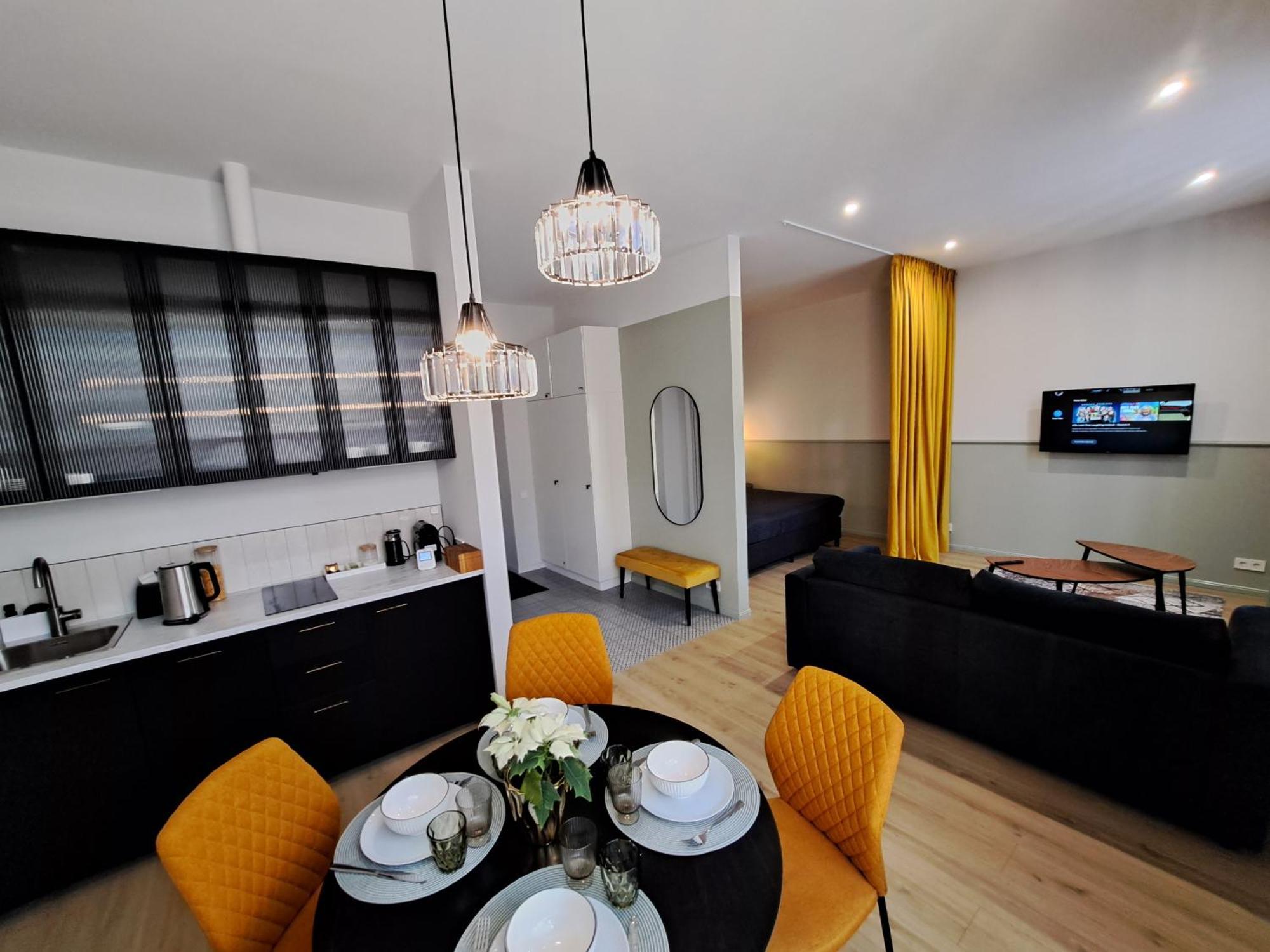 Golden Palms Apartment In The City Centre Riga Kültér fotó
