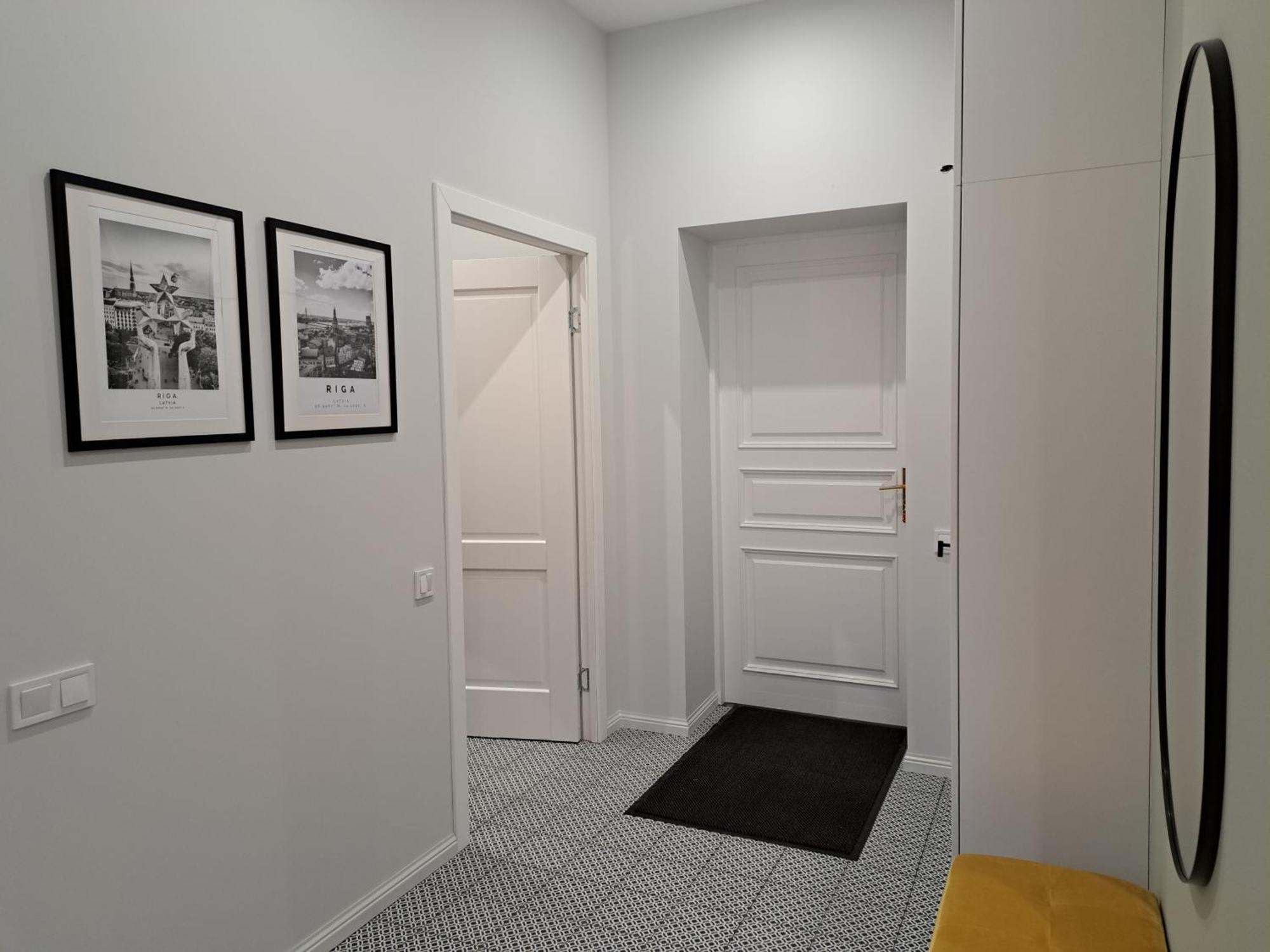 Golden Palms Apartment In The City Centre Riga Kültér fotó